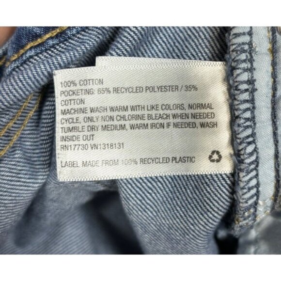 Universal Thread Boyfriend Jeans With Patches Frayed Hem Size 10 - Picture 6 of 6